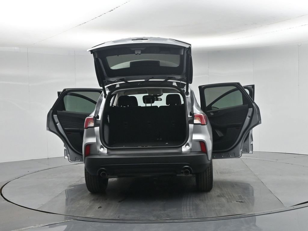 Certified 2022 Ford Escape SE w/ SE Sport Appearance Package image 57