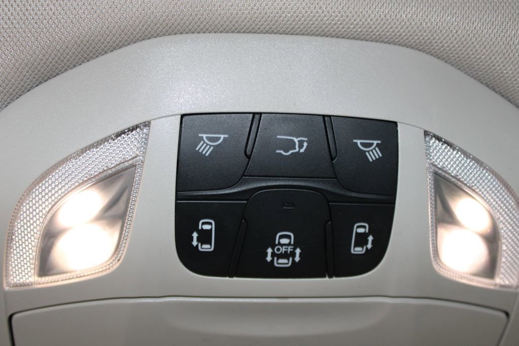 Used 2023 Chrysler Pacifica Limited FWD image 51