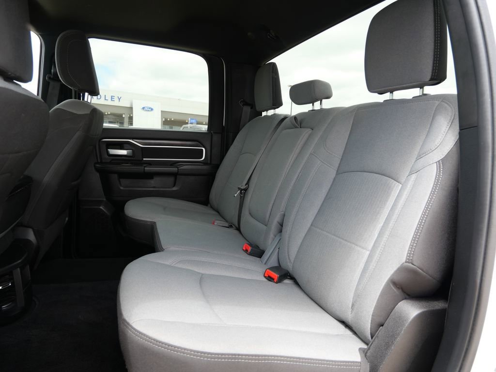 Used 2024 RAM 3500 Big Horn image 13