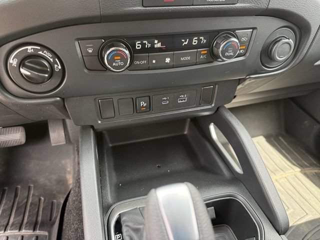 Used 2022 Nissan Frontier SV w/ Technology Package AWD/4WD image 21