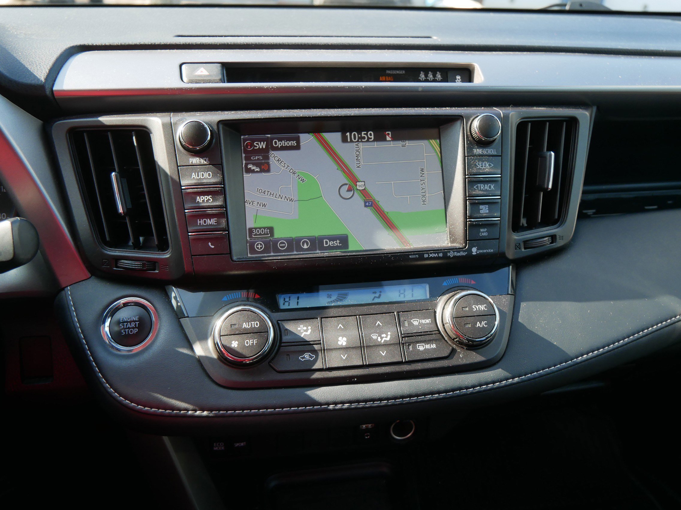 Used 2018 Toyota RAV4 XLE image 14