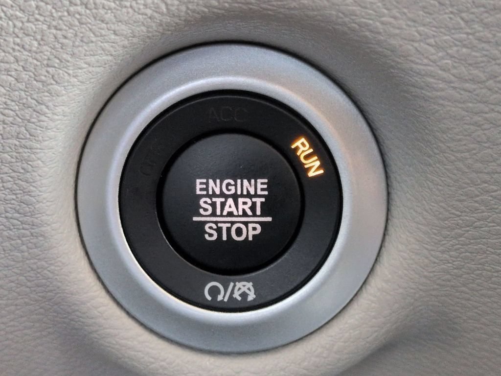 Used 2024 Chrysler Voyager LX FWD image 31