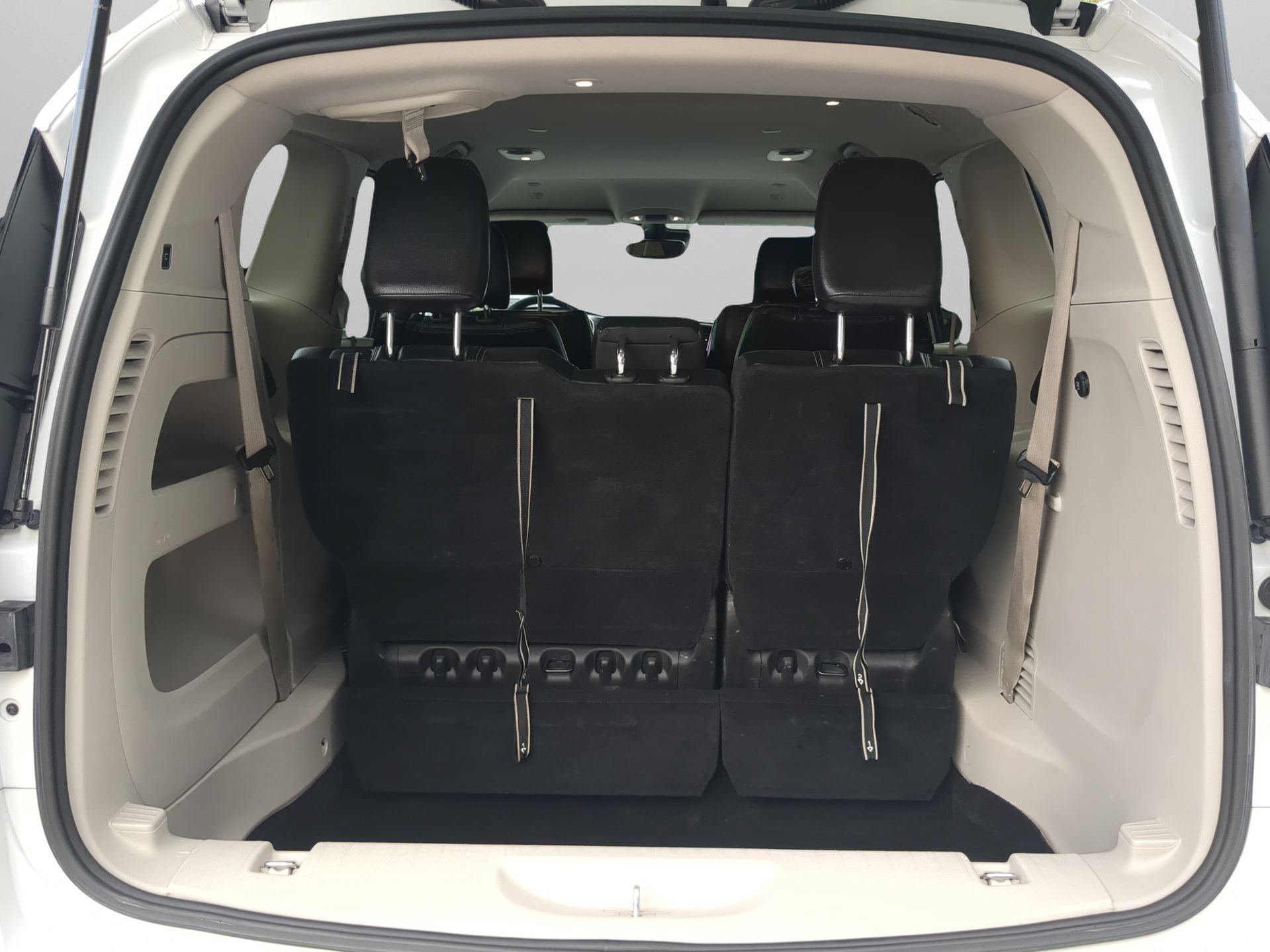Used 2022 Chrysler Pacifica Touring-L FWD image 46