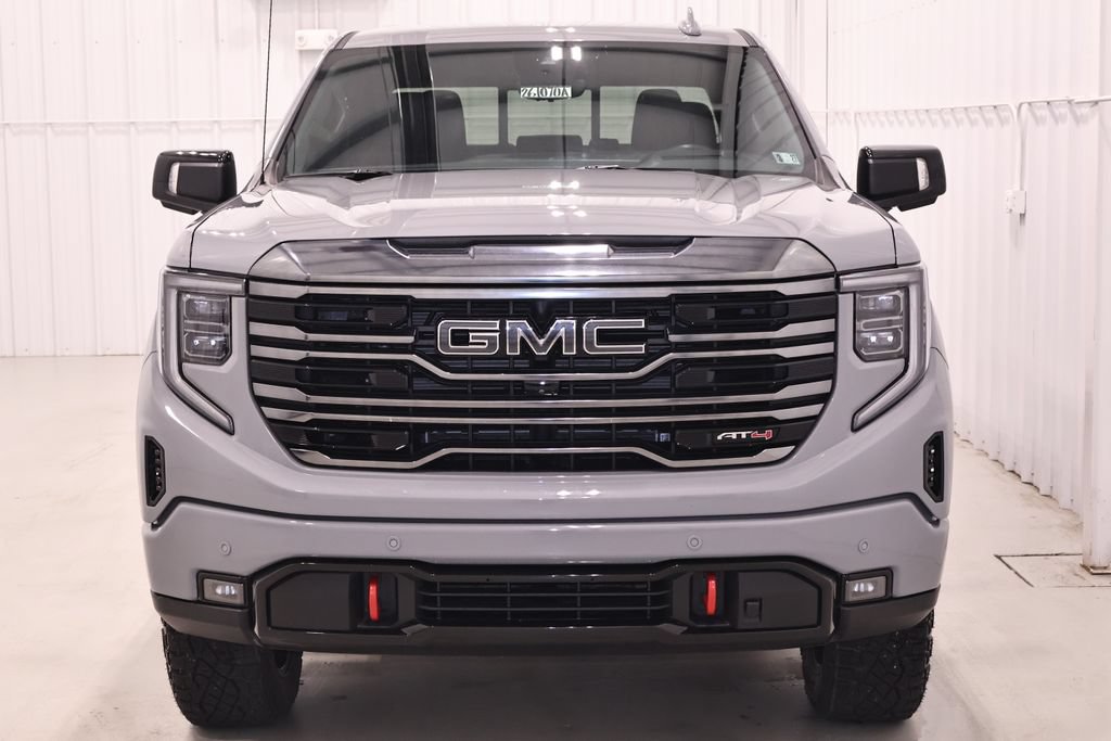 Used 2024 GMC Sierra 1500 AT4 w/ Technology Package AWD/4WD image 5