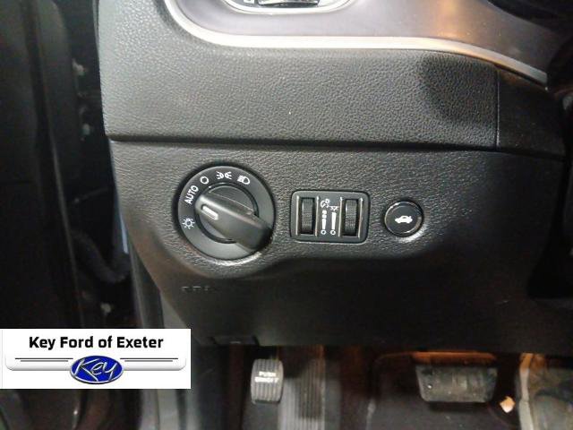 Used 2022 Dodge Charger SXT w/ Leather Interior Group RWD image 18