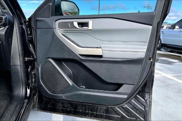 Certified 2021 Ford Explorer XLT w/ Equipment Group 202A RWD image 19