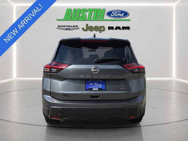 Used 2024 Nissan Rogue S AWD/4WD image 4