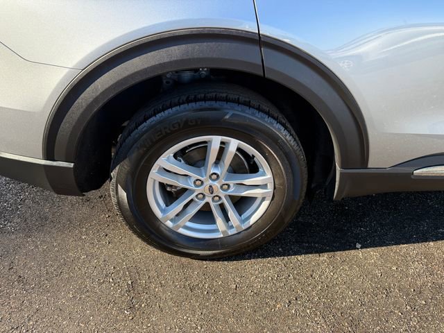 Certified 2022 Ford Explorer XLT w/ Equipment Group 202A image 31