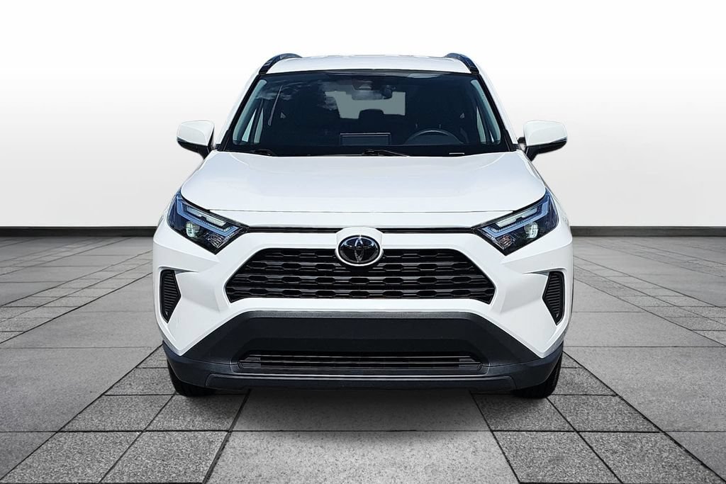 Used 2025 Toyota RAV4 XLE FWD image 2