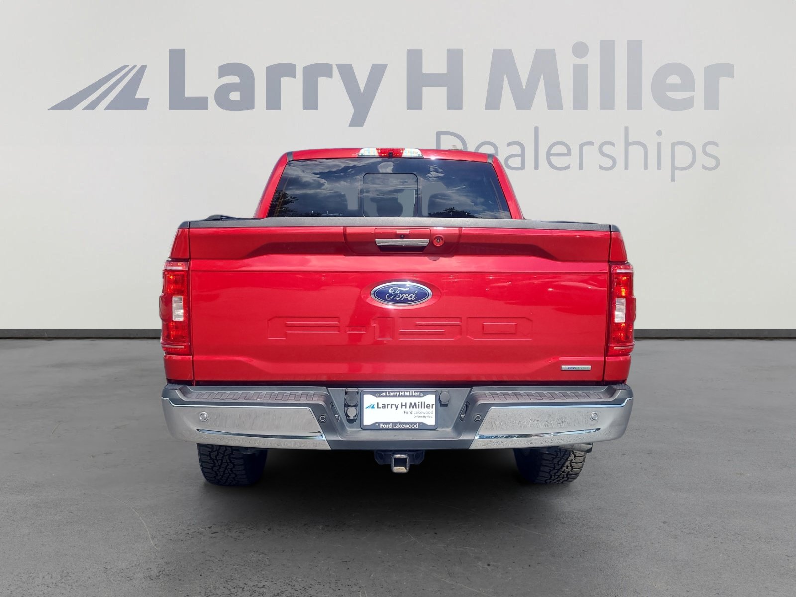 Certified 2021 Ford F150 XLT w/ Equipment Group 302A High AWD/4WD image 4
