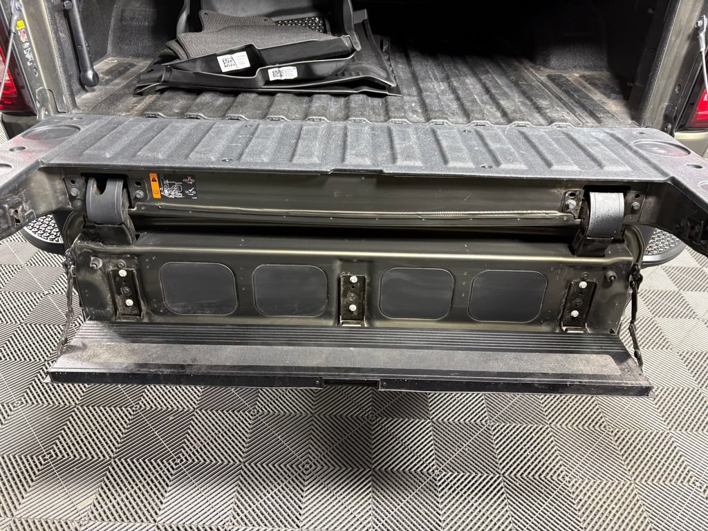 Used 2023 GMC Sierra 2500 AT4 w/ AT4 Preferred Package AWD/4WD image 32
