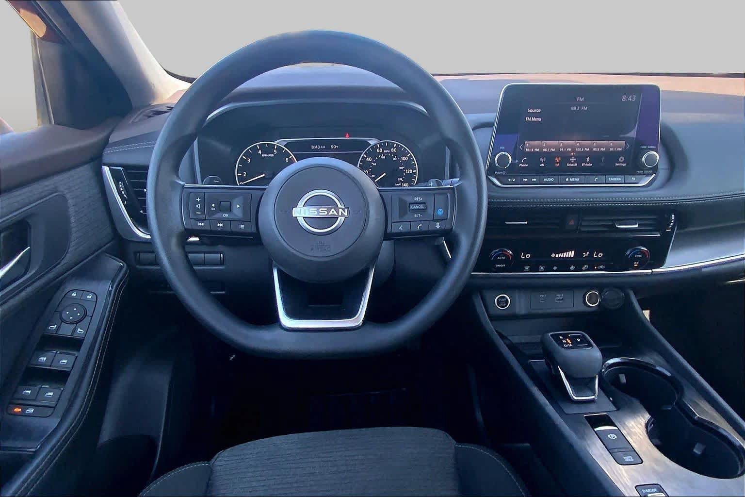 Used 2022 Nissan Rogue SV FWD image 6