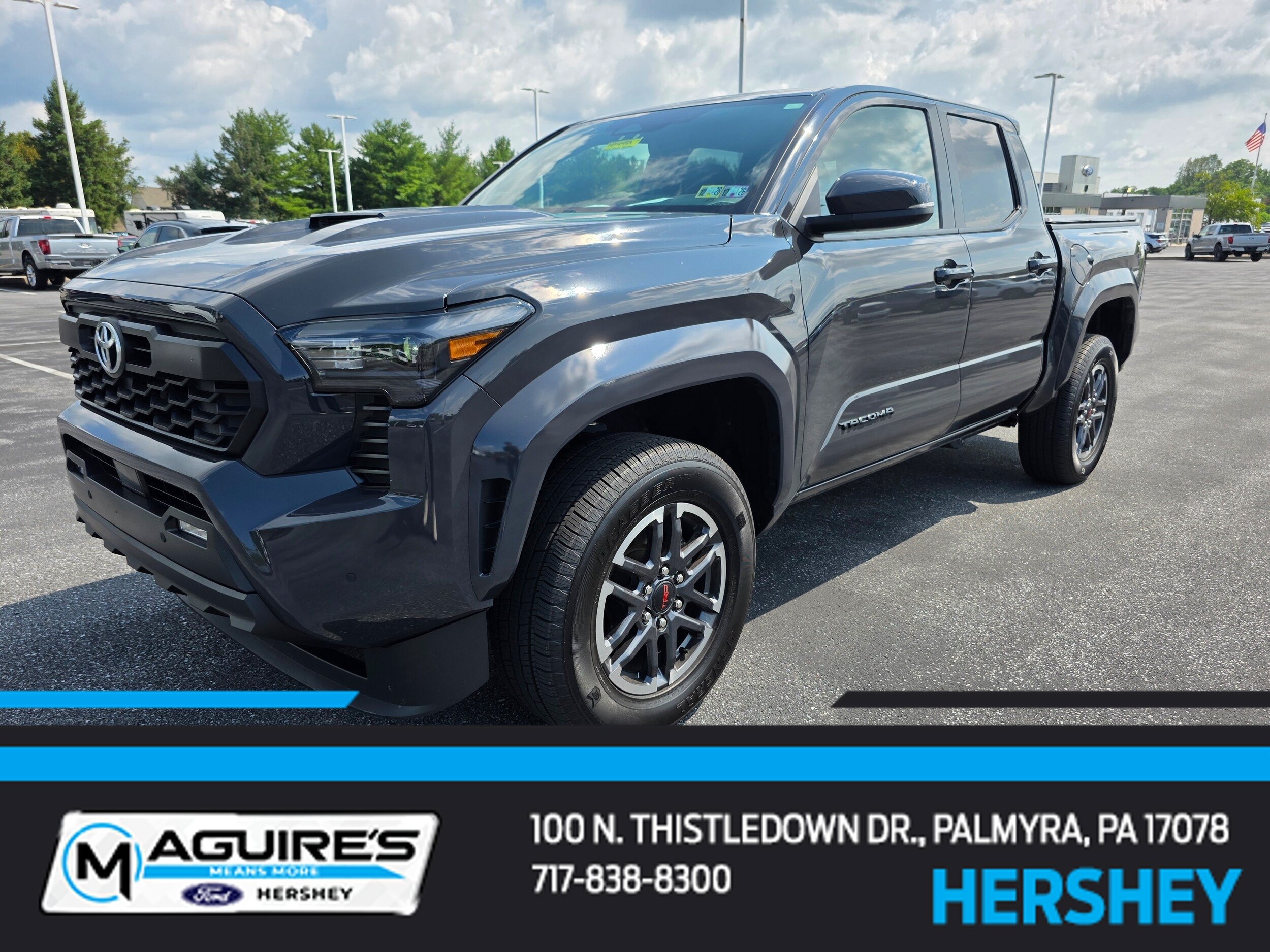 Used 2024 Toyota Tacoma TRD Sport w/ TRD Sport Upgrade Package AWD/4WD image 1