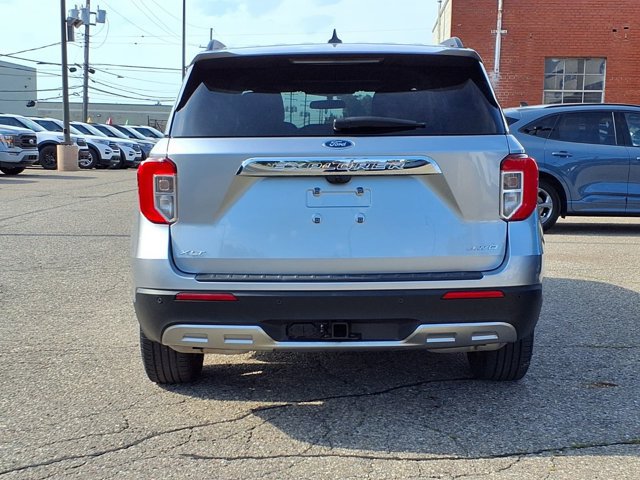 Certified 2024 Ford Explorer XLT w/ Equipment Group 202A AWD/4WD image 25