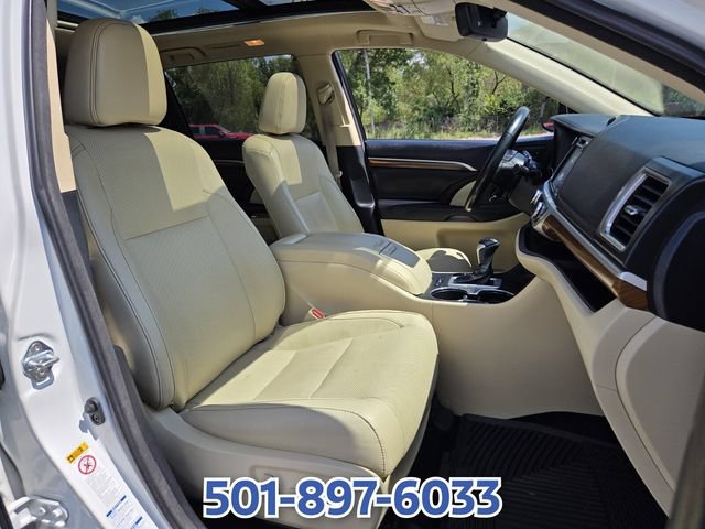 Used 2018 Toyota Highlander Limited Platinum AWD/4WD image 16