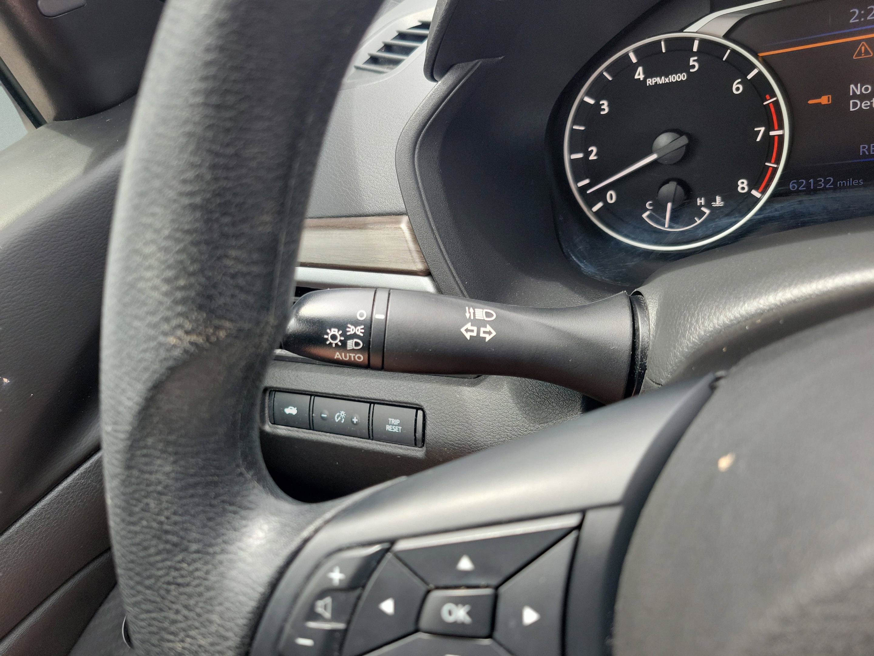 Used 2024 Nissan Altima 2.5 SV FWD image 24