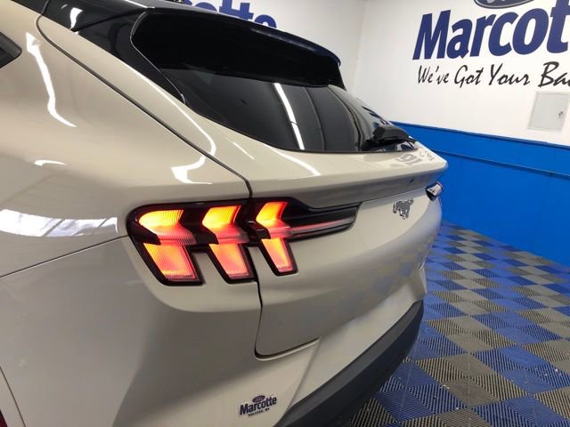 Certified 2025 Ford Mustang Mach-E Premium image 9