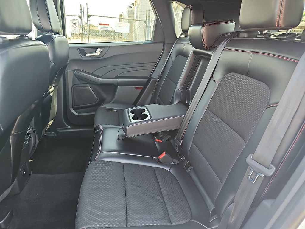 Certified 2025 Ford Escape ST-Line Select AWD/4WD image 14