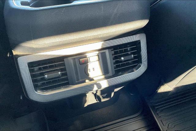 Certified 2024 Ford F250 Platinum w/ FX4 Off-Road Package image 11