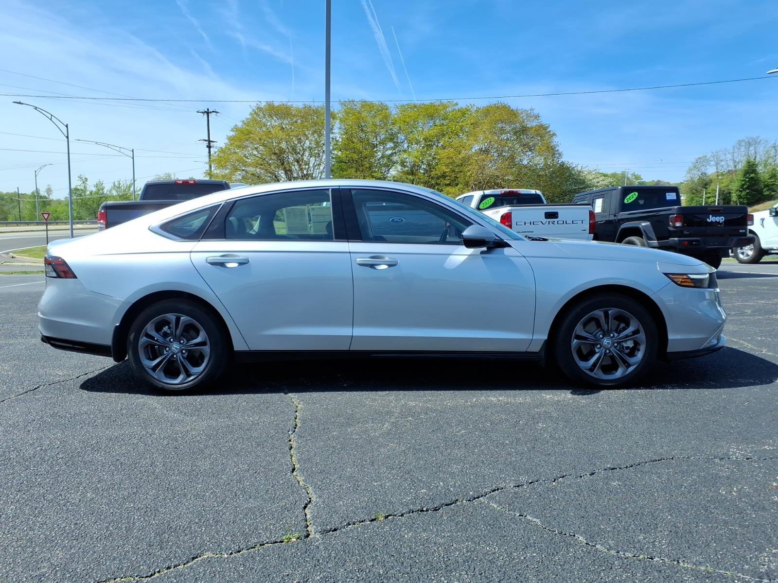 Used 2025 Honda Accord EX-L image 9