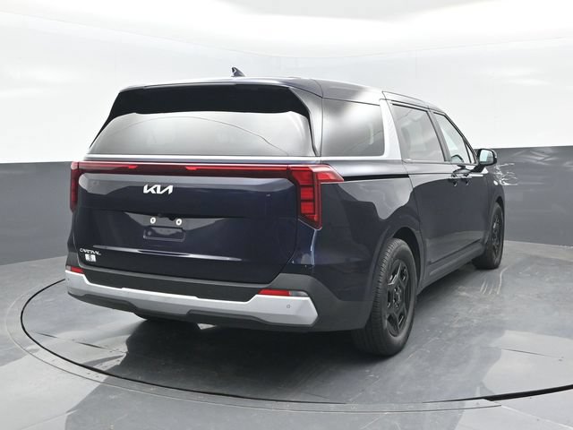 Used 2025 Kia Carnival FWD image 24