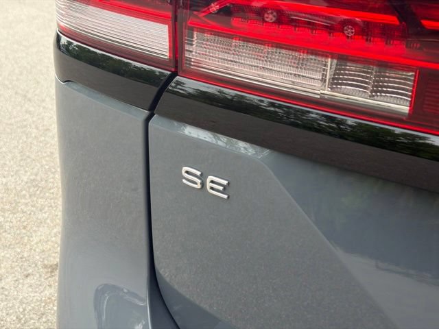 Used 2024 Volkswagen Atlas Peak Edition SE AWD/4WD image 27