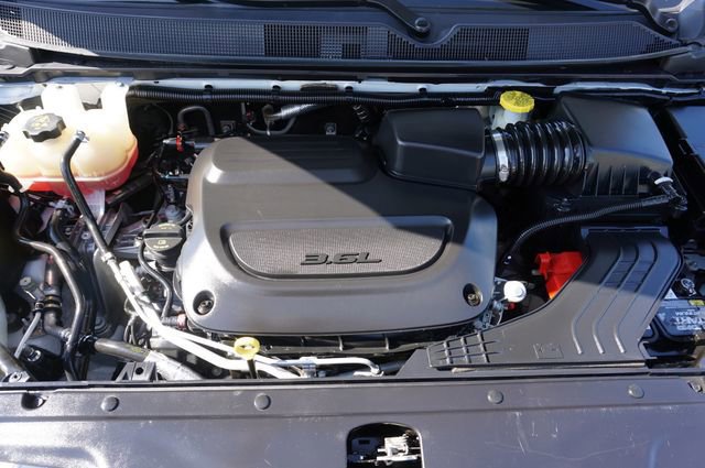 Used 2023 Chrysler Pacifica Touring-L w/ S Appearance Package image 22