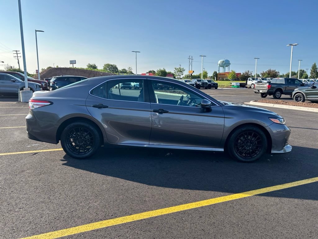 Used 2018 Toyota Camry LE FWD image 23