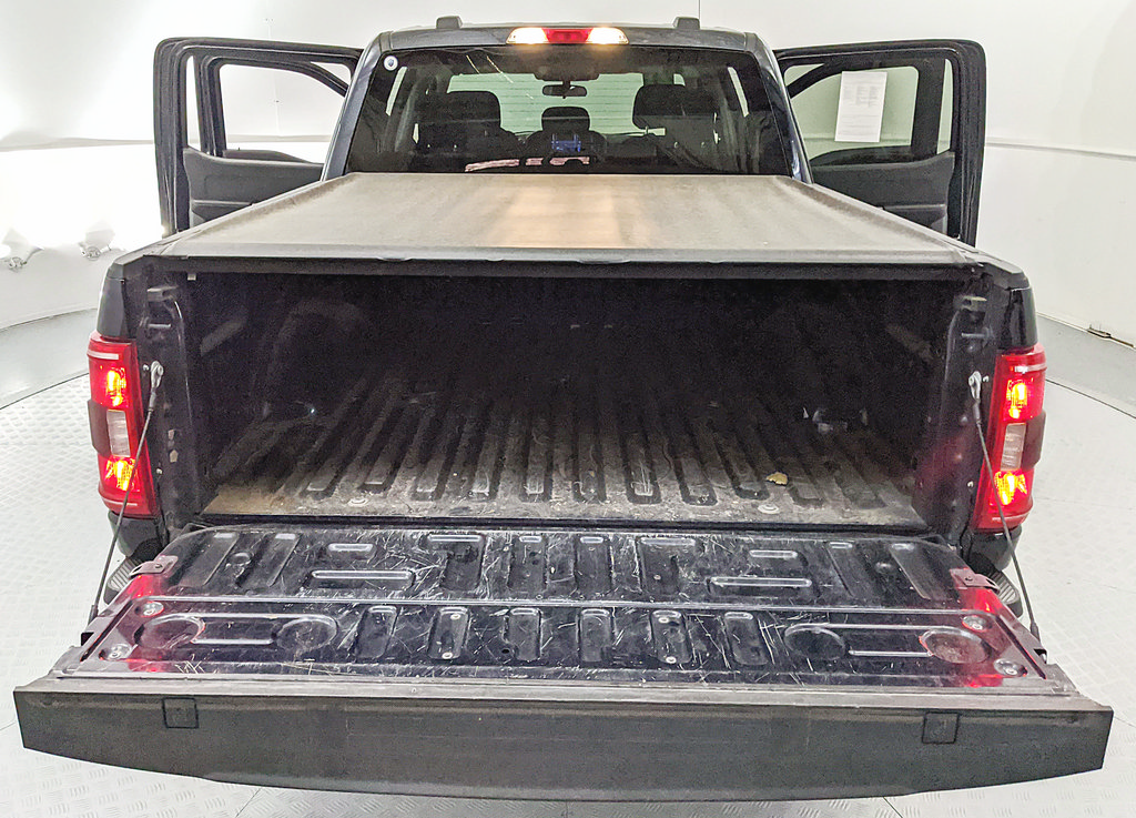 Certified 2021 Ford F150 XLT RWD image 16