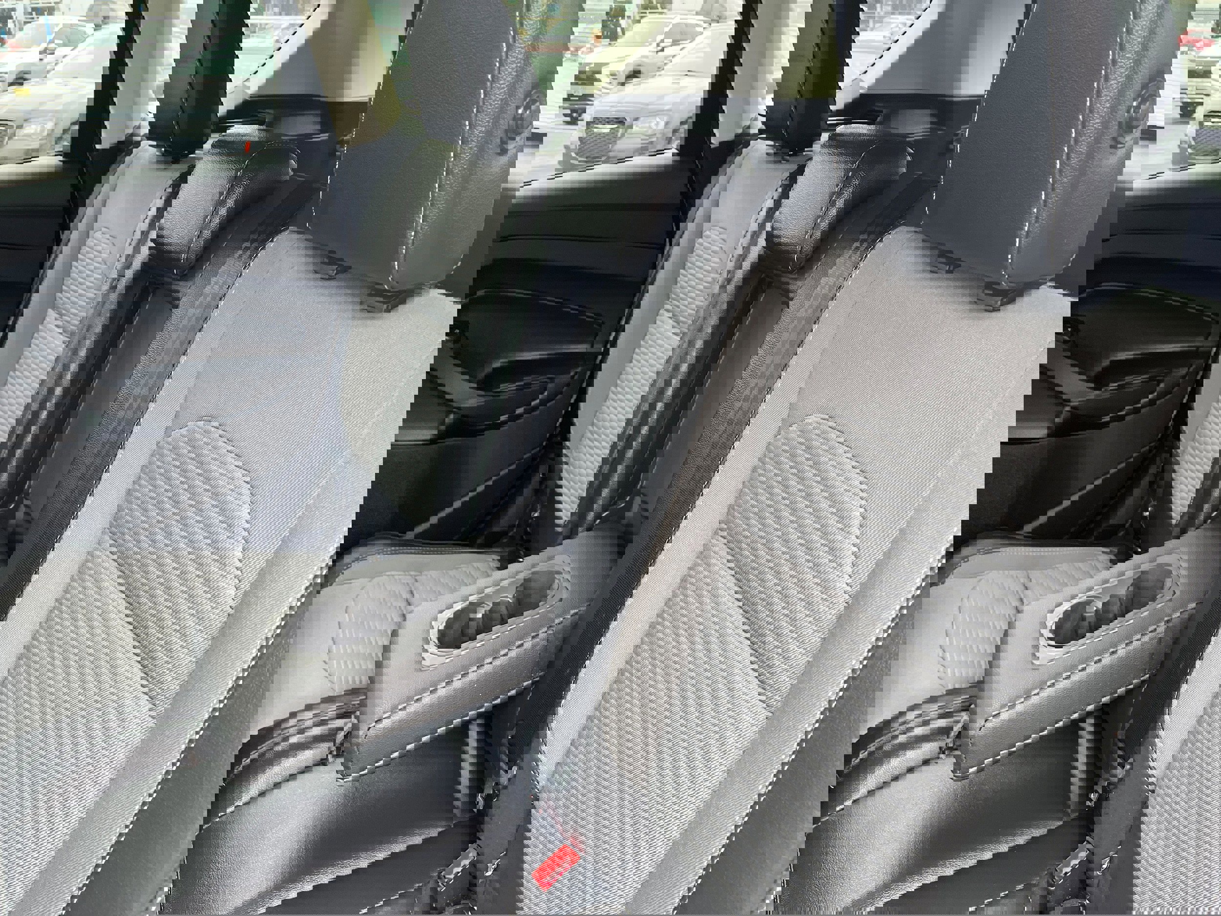 Certified 2018 Ford Escape SE w/ Ford Safe & Smart Package image 13