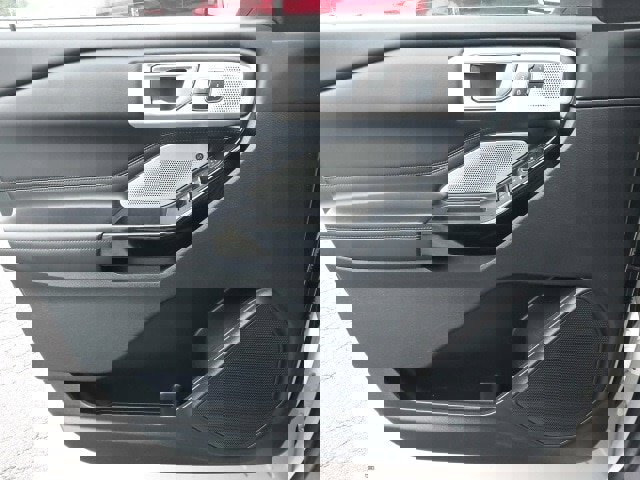 Certified 2021 Ford Explorer Platinum w/ Equipment Group 601A image 15