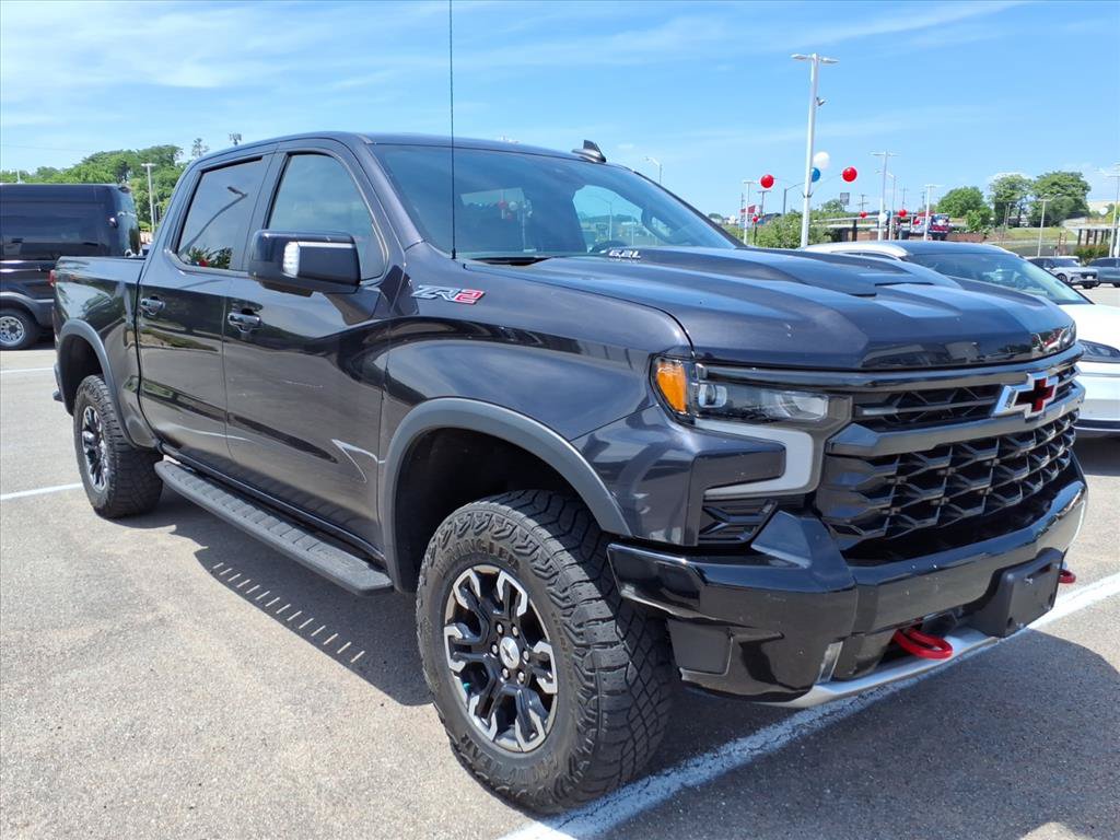 Used 2023 Chevrolet Silverado 1500 ZR2 w/ Technology Package AWD/4WD image 3