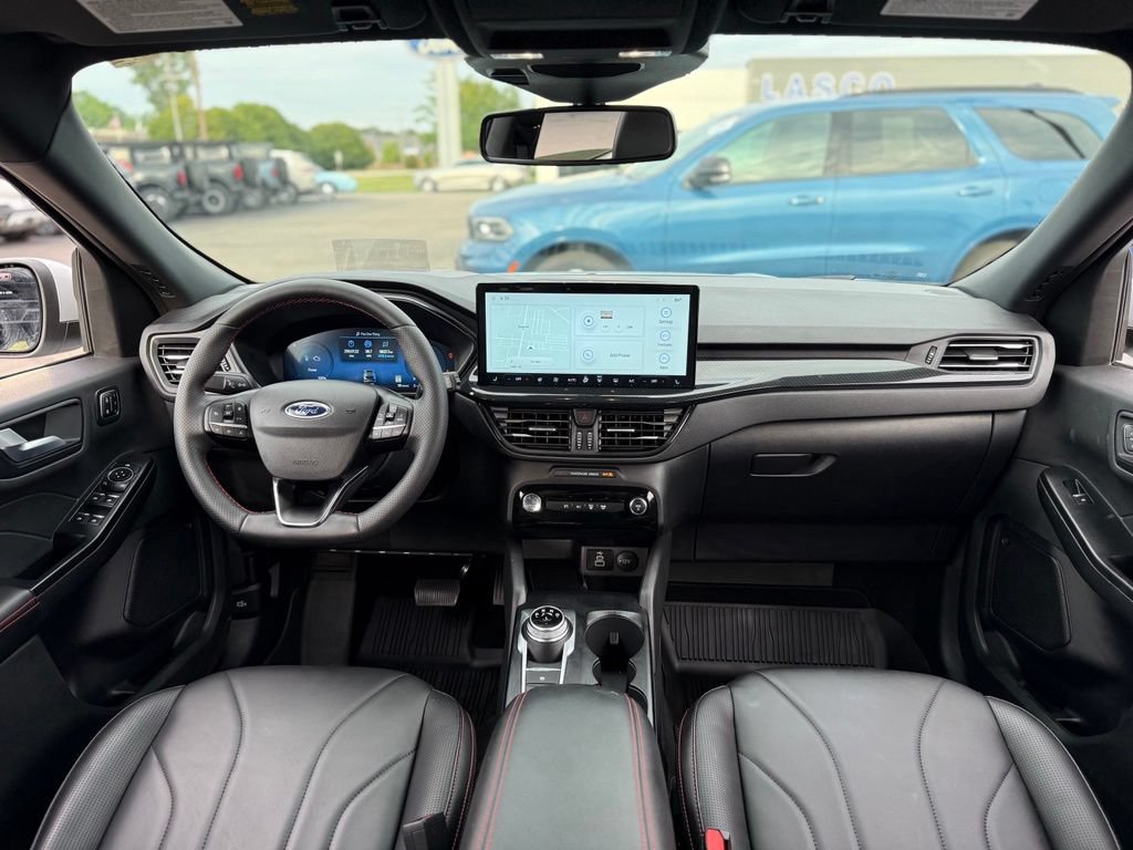 Certified 2025 Ford Escape ST-Line Elite w/ Premium Technology Package AWD/4WD image 2