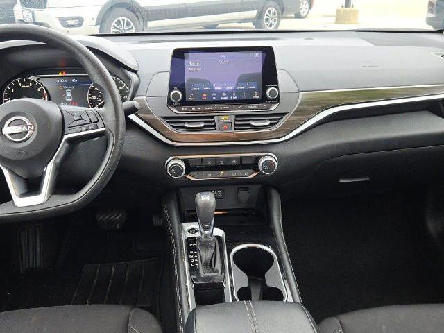 Used 2023 Nissan Altima 2.5 SV image 18