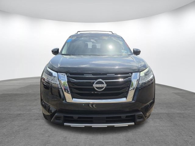 Used 2024 Nissan Pathfinder SL w/ SL Premium Package FWD image 2