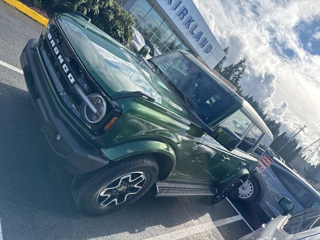 Certified 2025 Ford Bronco Outer Banks AWD/4WD image 2