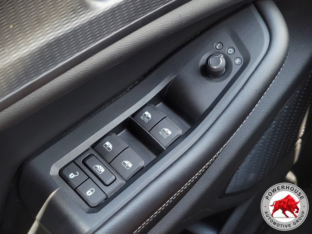 Used 2023 Jeep Grand Cherokee L Laredo AWD/4WD image 27