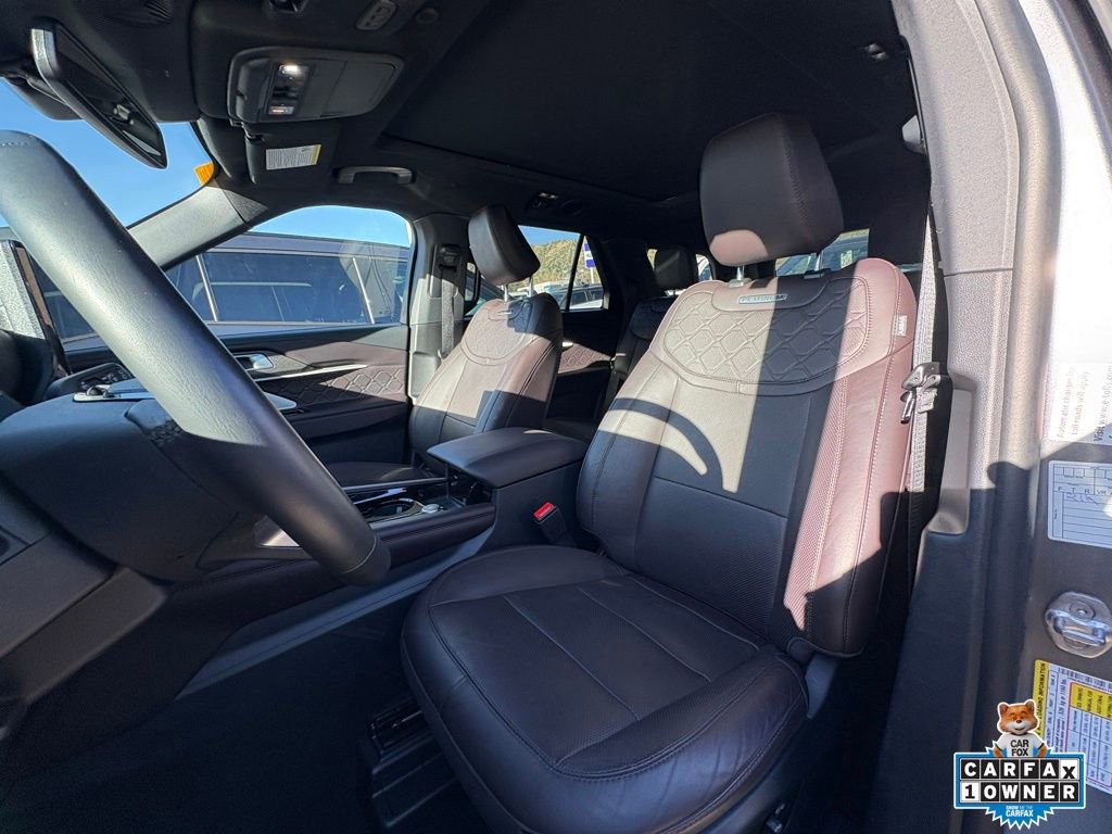 Certified 2025 Ford Explorer Platinum w/ LUX Leather Package AWD/4WD image 15