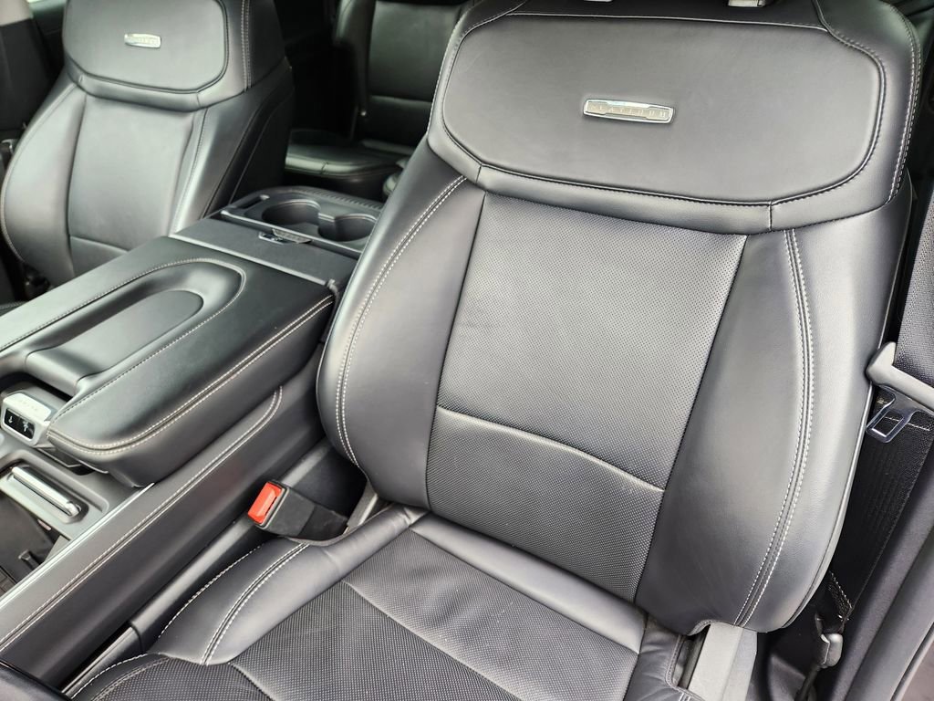 Certified 2025 Ford Expedition Max Platinum image 12