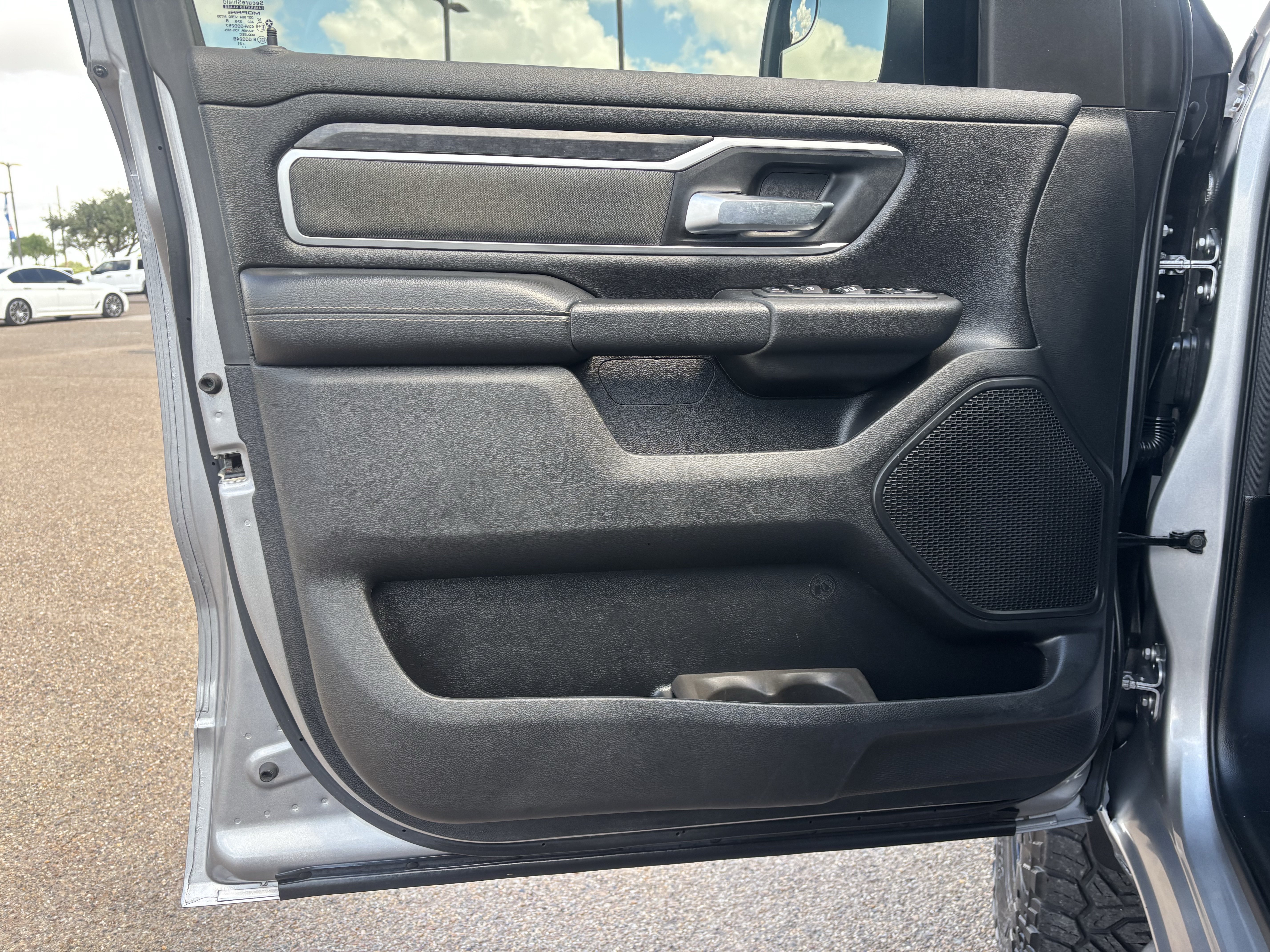 Used 2021 RAM 1500 Lone Star AWD/4WD image 9