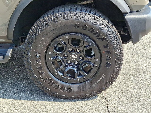Certified 2025 Ford Bronco Outer Banks w/ Sasquatch Package AWD/4WD image 26