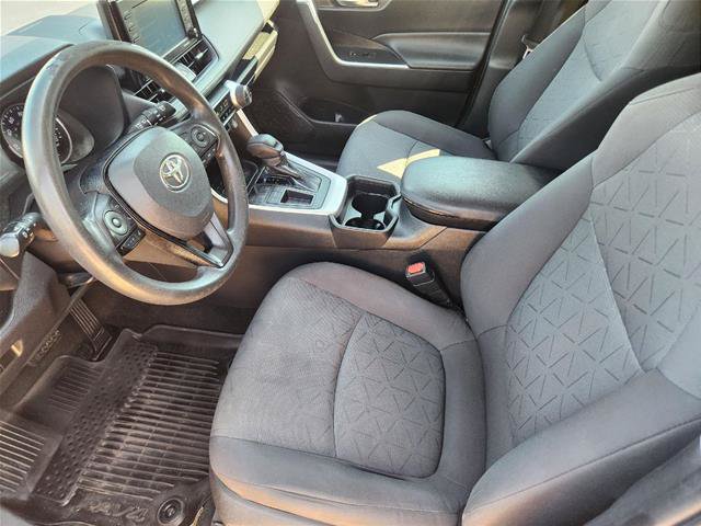 Used 2021 Toyota RAV4 XLE FWD image 12