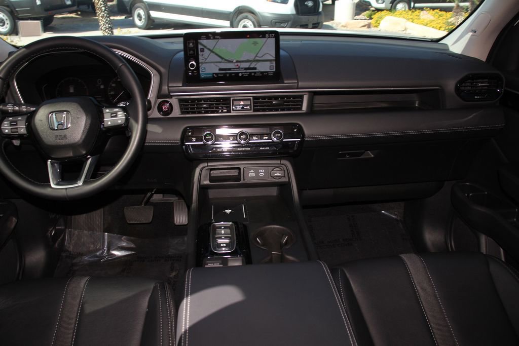 Used 2025 Honda Pilot Touring image 19