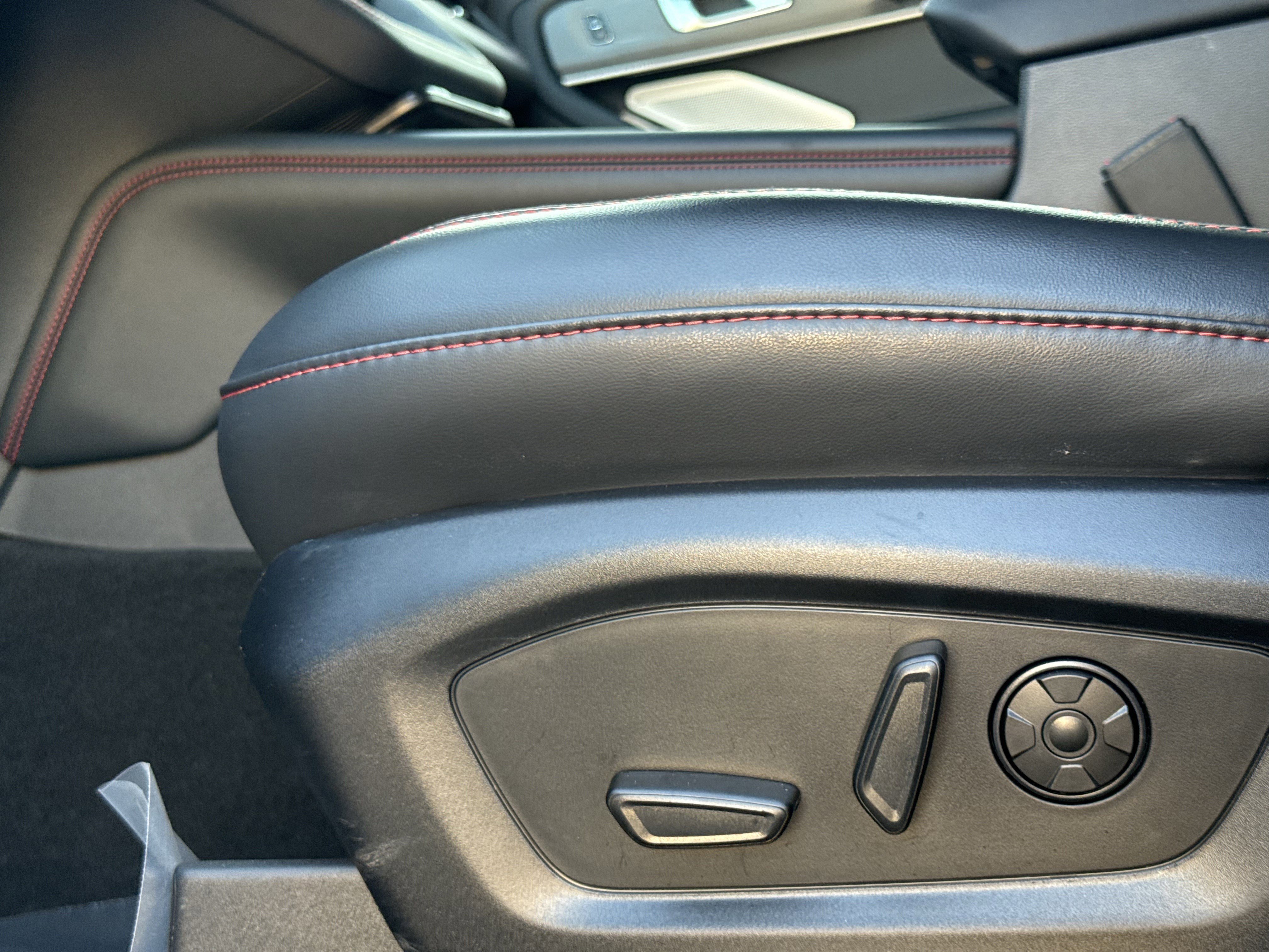 Certified 2025 Ford Explorer ST w/ Sun And Sound Package image 23