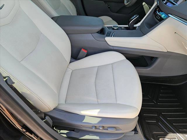 Used 2021 Cadillac XT5 Premium Luxury w/ LPO, Floor Liner Package image 21