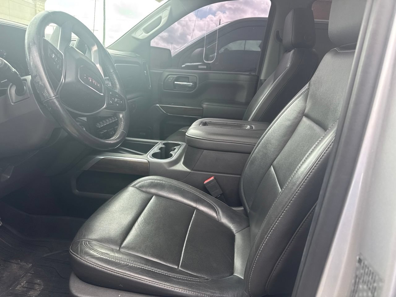 Used 2019 GMC Sierra 1500 SLT w/ SLT Premium Plus Package AWD/4WD image 8