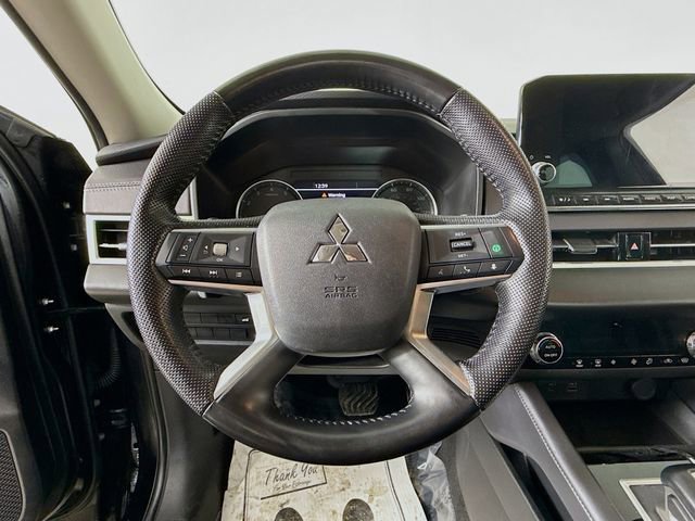 Used 2023 Mitsubishi Outlander SE image 11