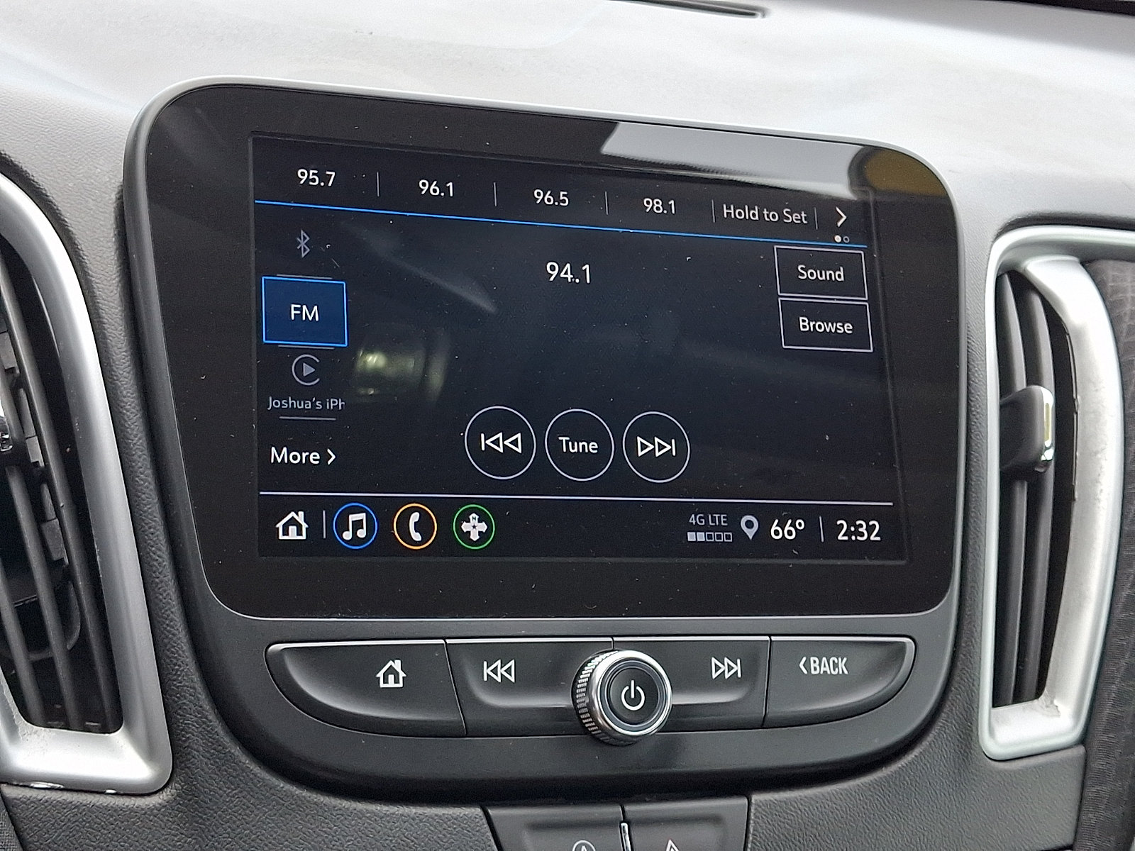 Used 2024 Chevrolet Malibu LS FWD image 19