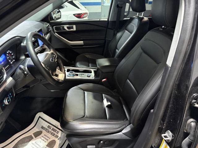 Certified 2023 Ford Explorer XLT w/ Equipment Group 202A image 10