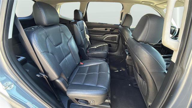 Used 2022 Kia Telluride EX w/ EX Premium Package AWD/4WD image 15